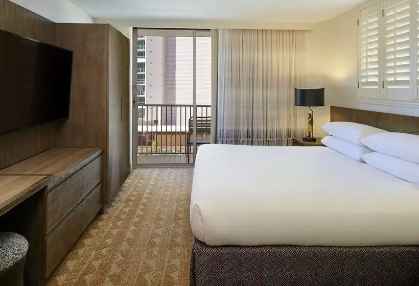 身障者適用スイートルーム, Embassy Suites By Hilton Waikiki Beach Walk