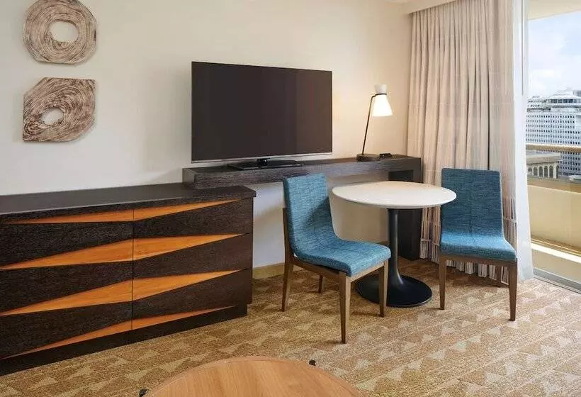 オーシャンビュースイート, Embassy Suites By Hilton Waikiki Beach Walk