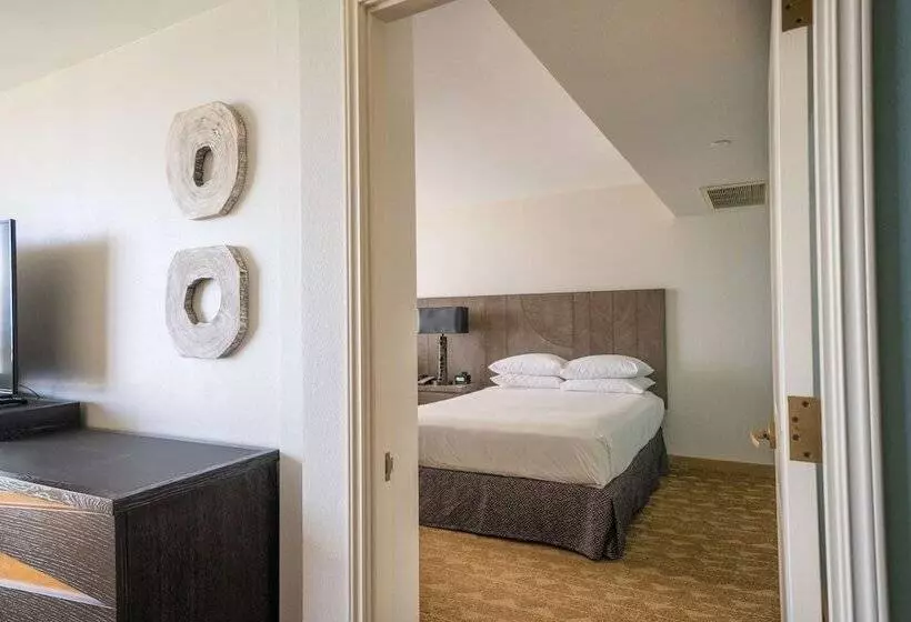 オーシャンビュースイート, Embassy Suites By Hilton Waikiki Beach Walk