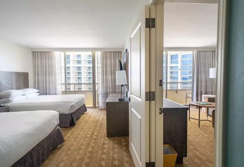 身障者適用スイートルーム, Embassy Suites By Hilton Waikiki Beach Walk