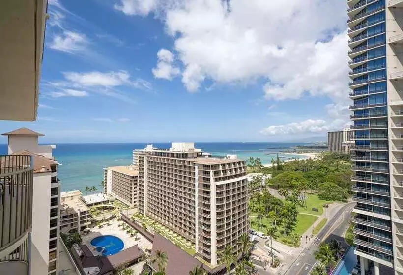 キングサイズベッドのスイートルーム, Embassy Suites By Hilton Waikiki Beach Walk