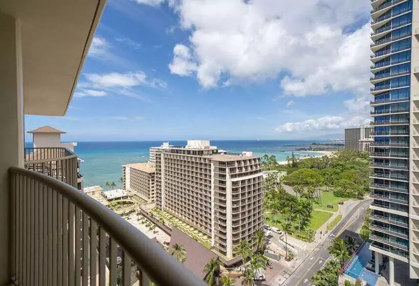 キングサイズベッドのスイートルーム, Embassy Suites By Hilton Waikiki Beach Walk
