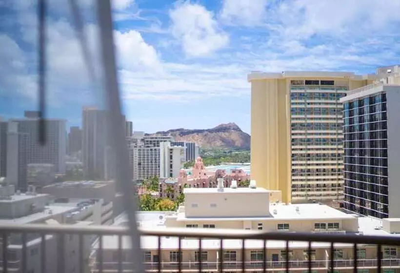 キングサイズベッドのスイートルーム, Embassy Suites By Hilton Waikiki Beach Walk