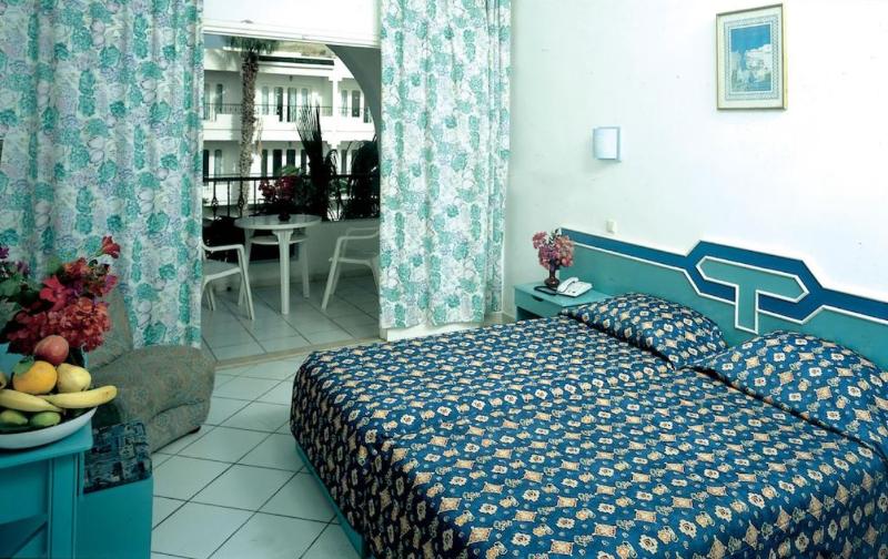 スタンダードシングルルーム, Emira