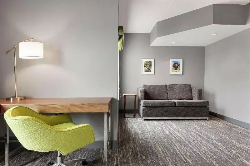 اتاق استاندارد با تخت بزرگ, Hampton Inn By Hilton London