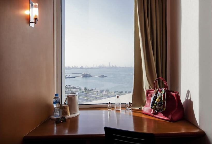 اتاق سوپریور با چشم‌انداز دریا, Ibis Kuwait Salmiya