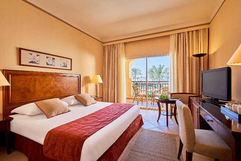 اتاق سوپریور با چشمانداز جانبی دریا, Jaz Almaza Beach Resort, Almaza Bay