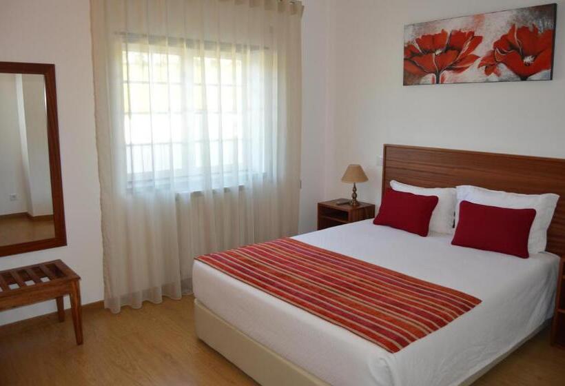 高级大房间, Louro