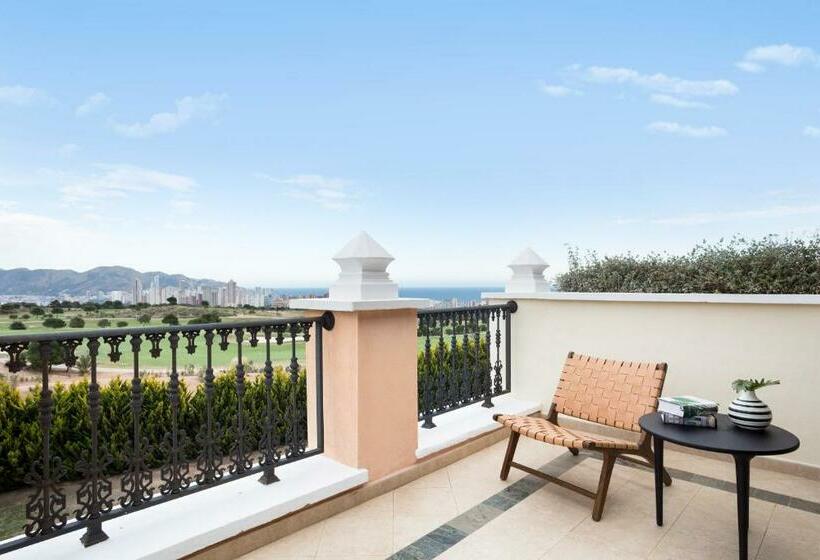 سوییت جونیور, Melia Villaitana
