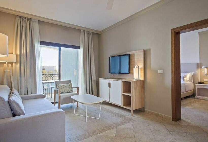 ジュニアスイート, Melia Villaitana