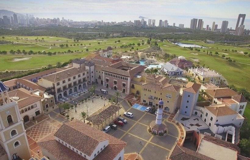 ファミリールーム, Melia Villaitana