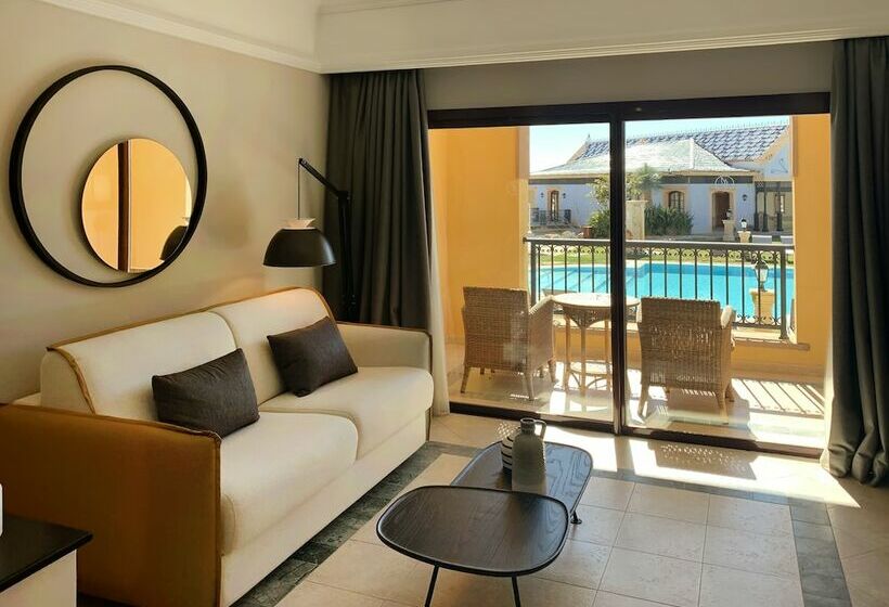 ファミリールーム, Melia Villaitana