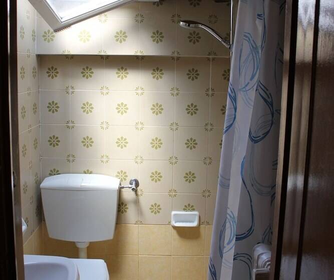 Quarto Standard Individual Casa de Banho Partilhada, San Lorenzo