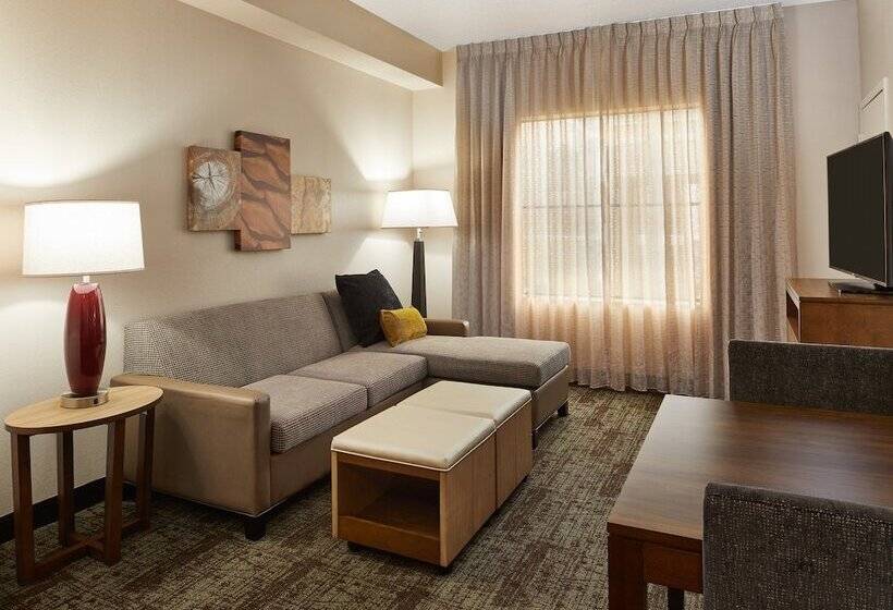מיטת קינג בסוויטה, Staybridge Suites Orlando South, An Ihg