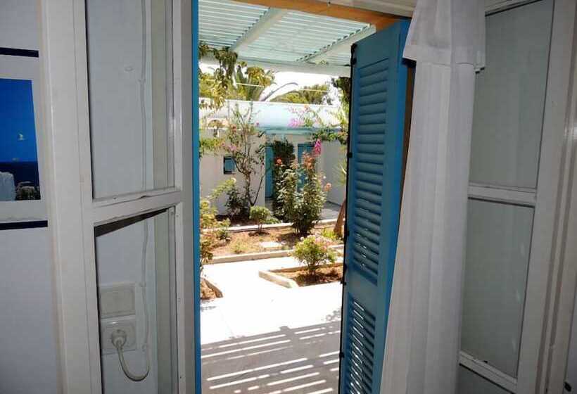 بنجلو سوبيريور, Surfing Beach Village