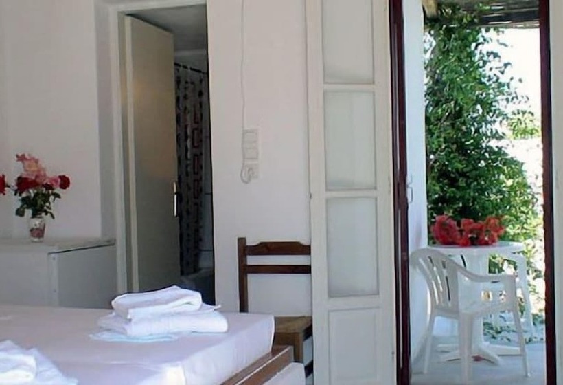 بنجلو سوبيريور, Surfing Beach Village