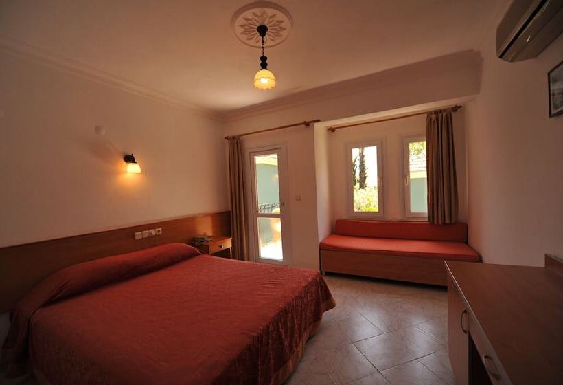 标准间, The Tower