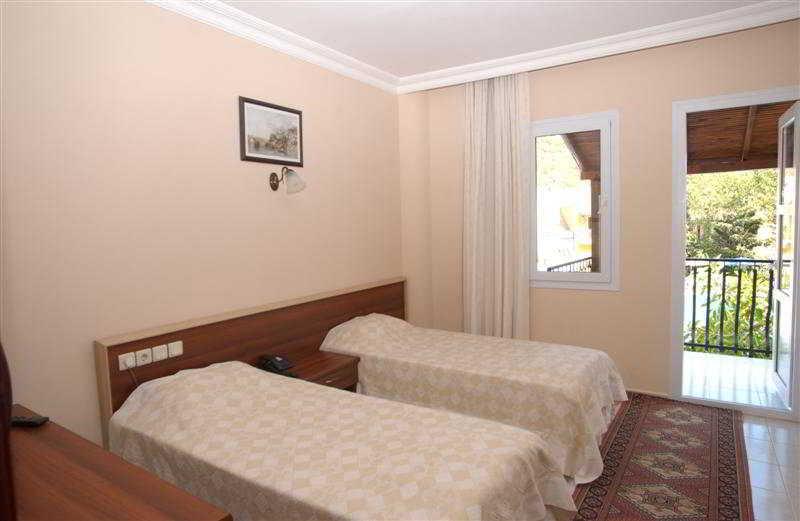 标准间, The Tower