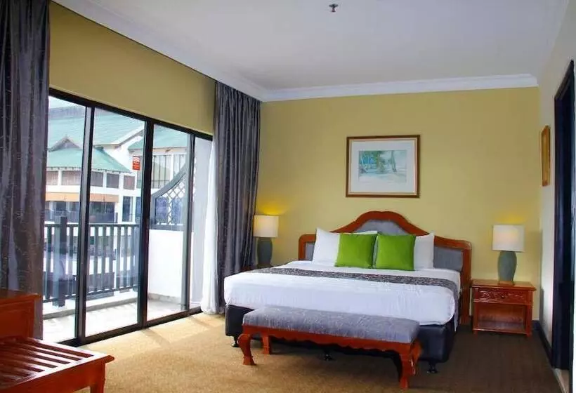 スイート, Mines Beach Resort