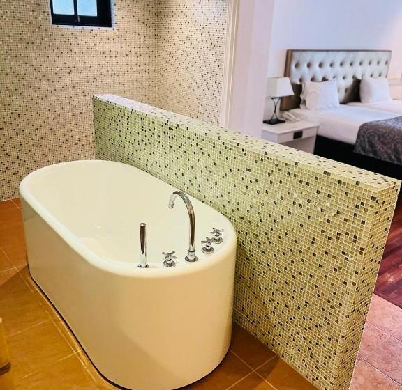 جناح رئاسى, Mines Beach Resort