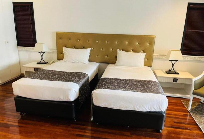 Президентский Люкс, Mines Beach Resort