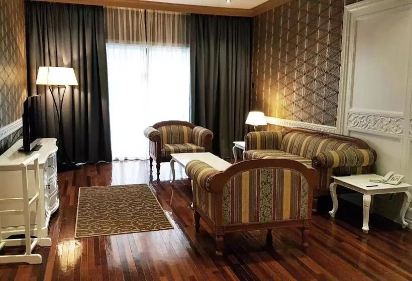 プレジデントスイートルーム, Mines Beach Resort