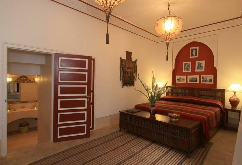 سوییت جونیور, Riad Karmela