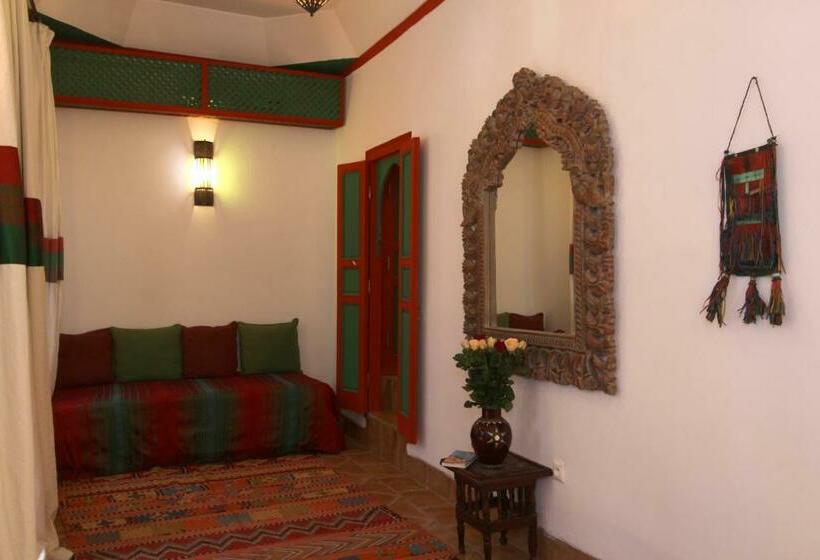 اتاق سوپریور, Riad Karmela