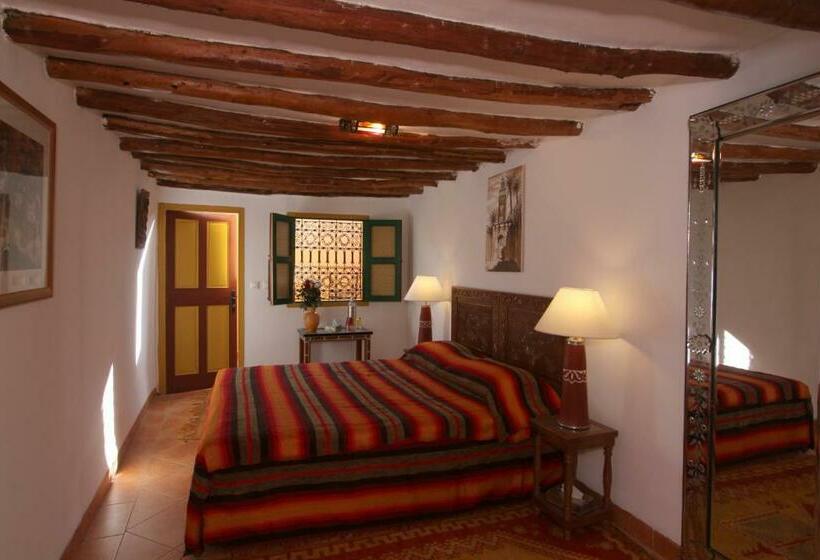 سوییت جونیور, Riad Karmela