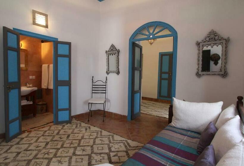 سوییت جونیور, Riad Karmela