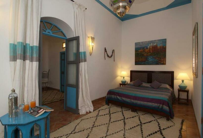سوییت جونیور, Riad Karmela