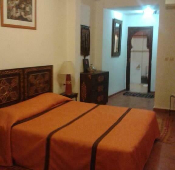 سوییت جونیور با بالکن, Riad Karmela