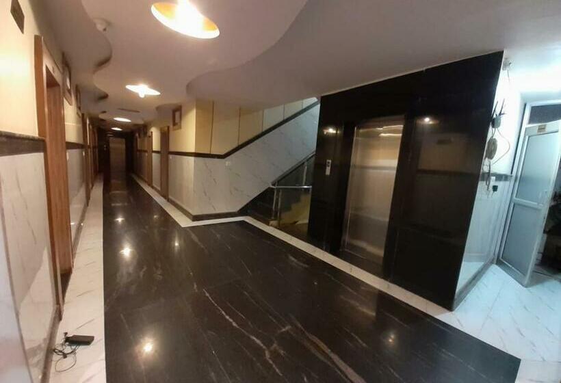 اتاق لوکس چهار تخته, Metro Inn