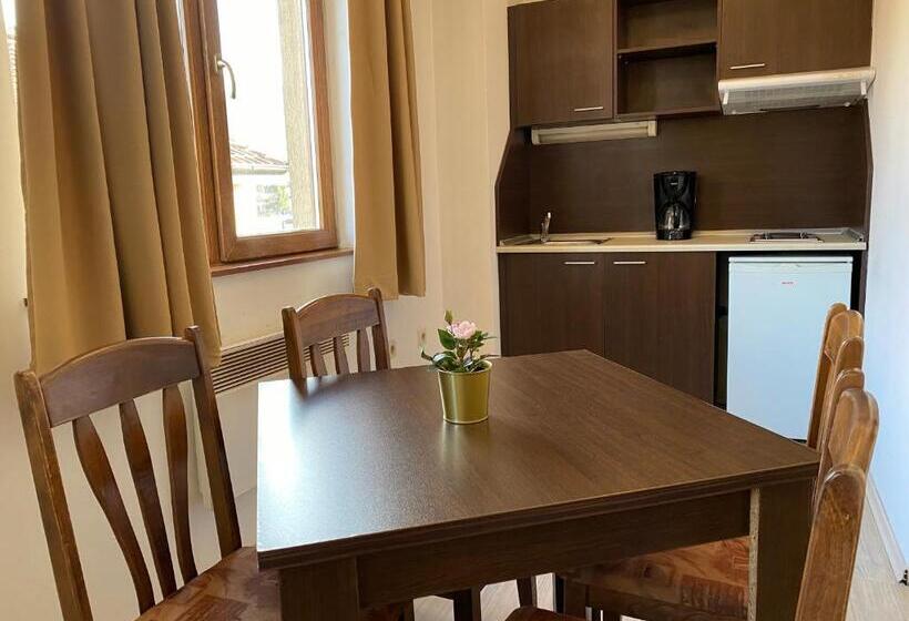 Апартаменты 1 Спальня, Banderitsa Apartments With Kitchen & Bbq