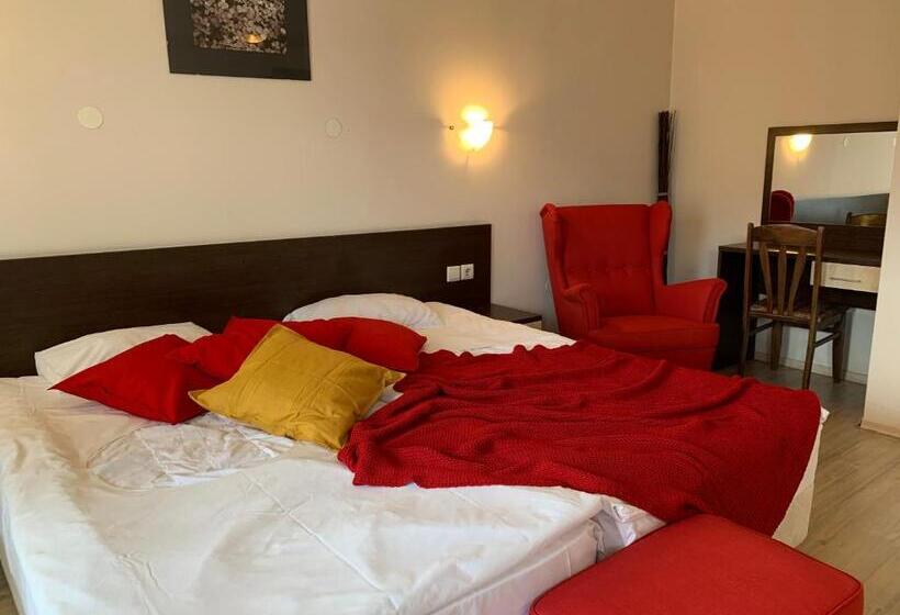 Студия Стандарт, Banderitsa Apartments With Kitchen & Bbq