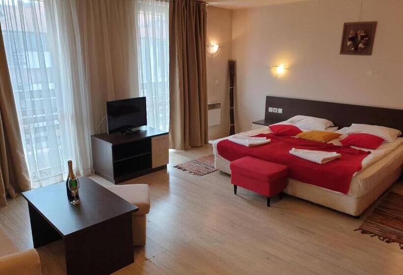 Студия Стандарт, Banderitsa Apartments With Kitchen & Bbq