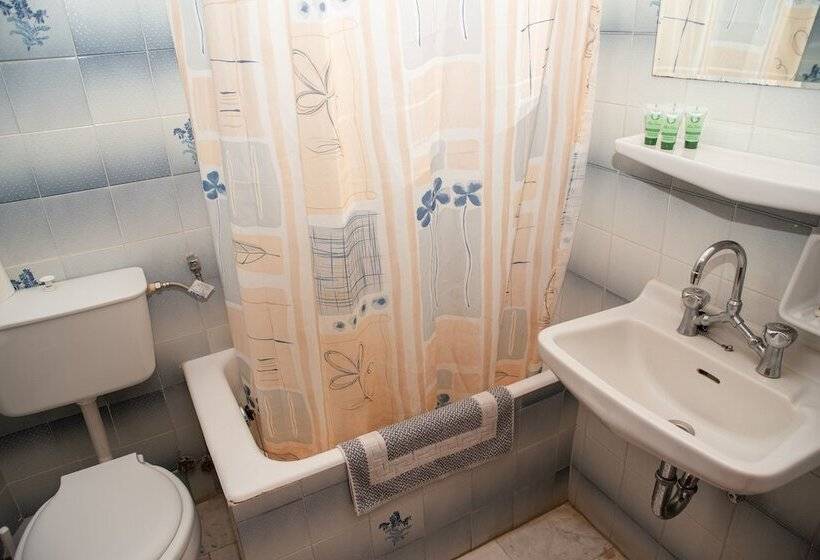 Номер Стандарт Вид на Сад, Adonis Hotel Naxos