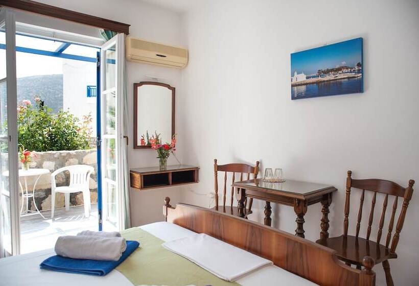 Номер Стандарт Вид на Сад, Adonis Hotel Naxos