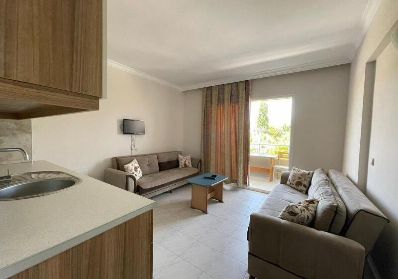 Апартаменты 1 Спальня, Highlife Apartments