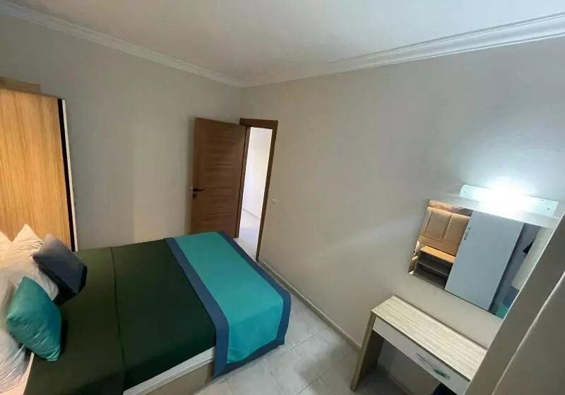 １ベッドルームアパートメント, Highlife Apartments