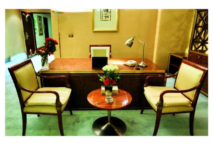 סוויטה משפחתית, Al Shohada