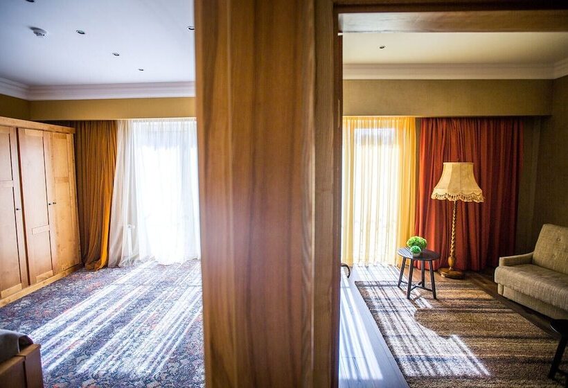 سوئیت پرزیدنت, Baltvilla