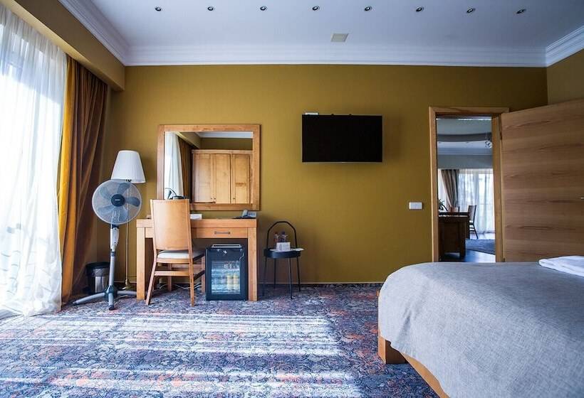 سوئیت پرزیدنت, Baltvilla