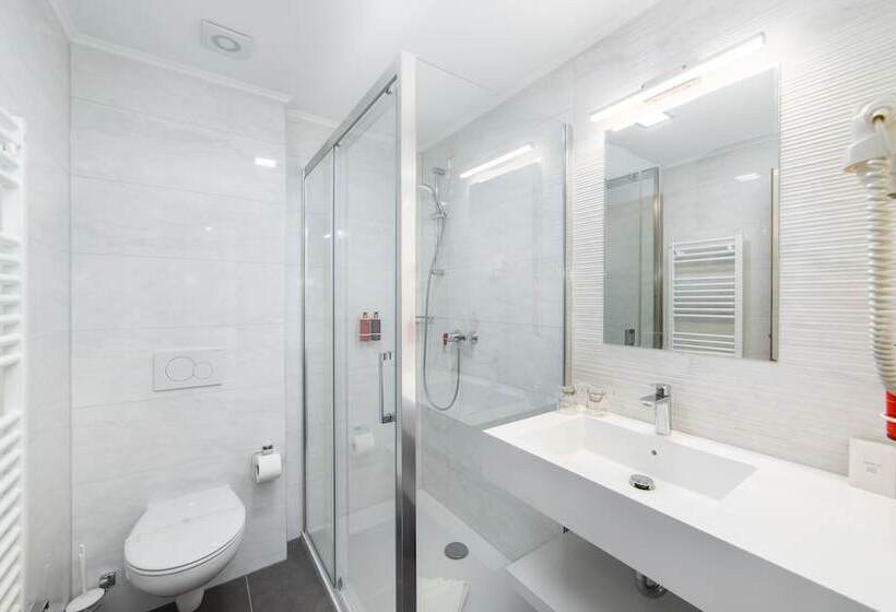 חדר דלוקס עם מרפסת נוף לים, Bella Vista