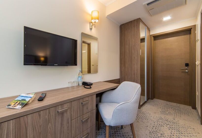 חדר דלוקס לשלושה, Bella Vista