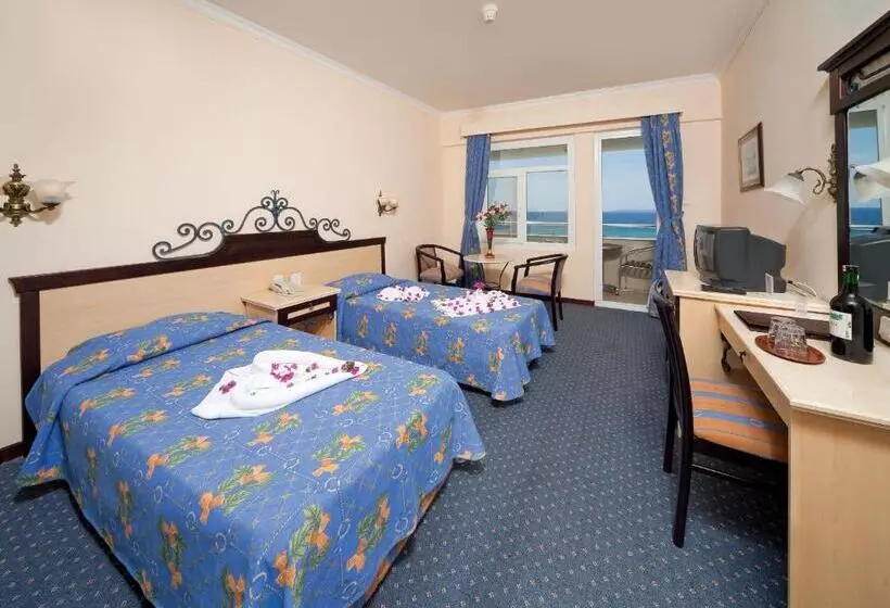 Perhehuone, Club Yali Hotels & Resort All Inclusive