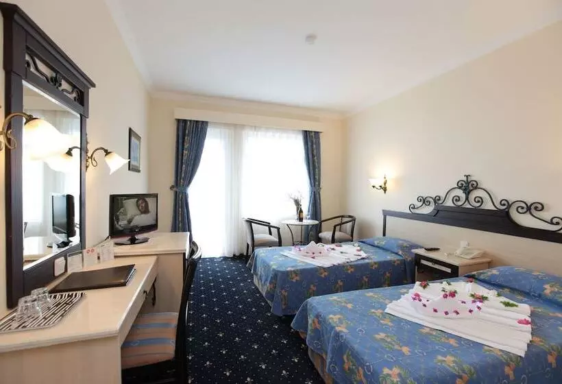 Perhehuone, Club Yali Hotels & Resort All Inclusive