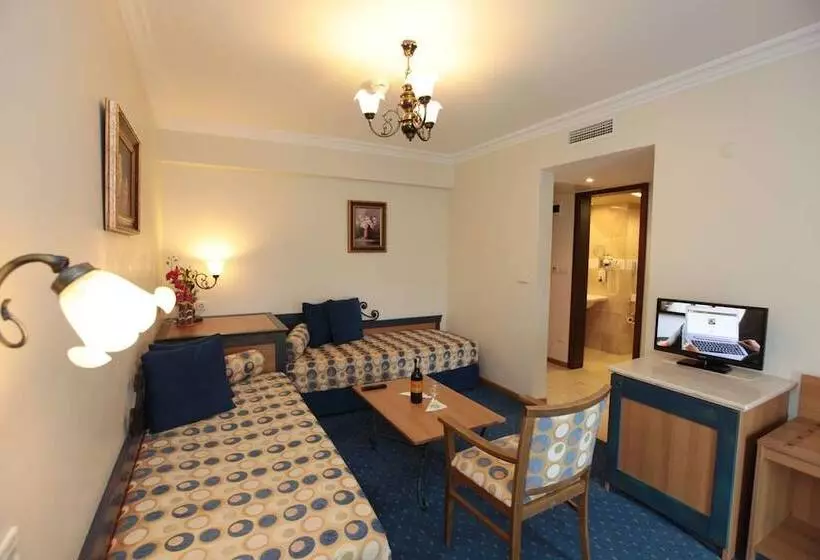 Perhehuone, Club Yali Hotels & Resort All Inclusive