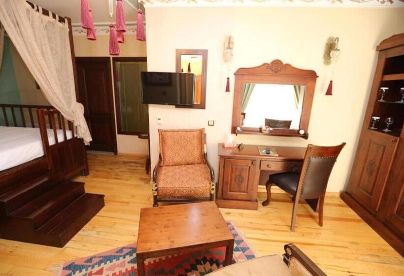 Superior Room King Size Bed, Garden House Hotel   Special Class