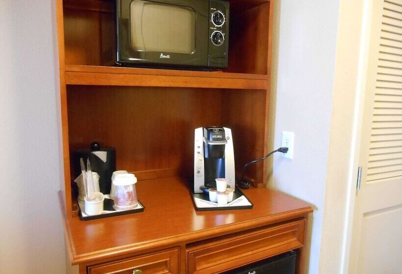 Номер Стандарт, Hilton Garden Inn Columbus Airport